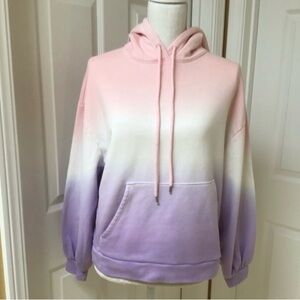 GAP Balloon Sleeve
Pullover Hoodie Top.
Size: Petite Medium